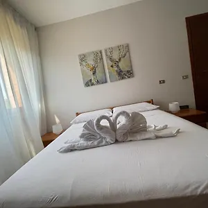  Bed & Breakfast Roy